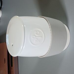 Pampered Chef Ceramic Egg Cooker with Instructions and Info Kitchen Tools